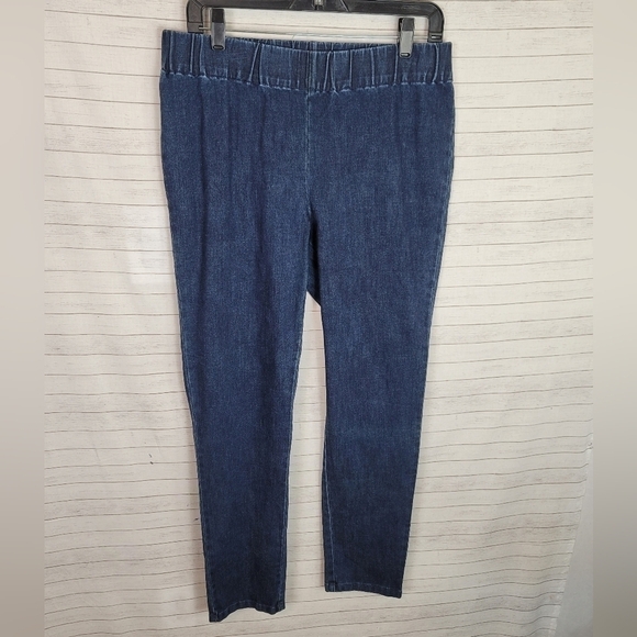 SOFT SURROUNDINGS PULL ON DENIM JEANS, SZ MEDIUM - Picture 1 of 7